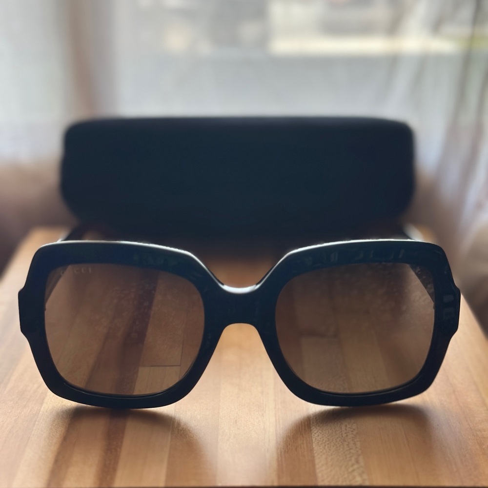 Gucci Black Oversized Sunglasses